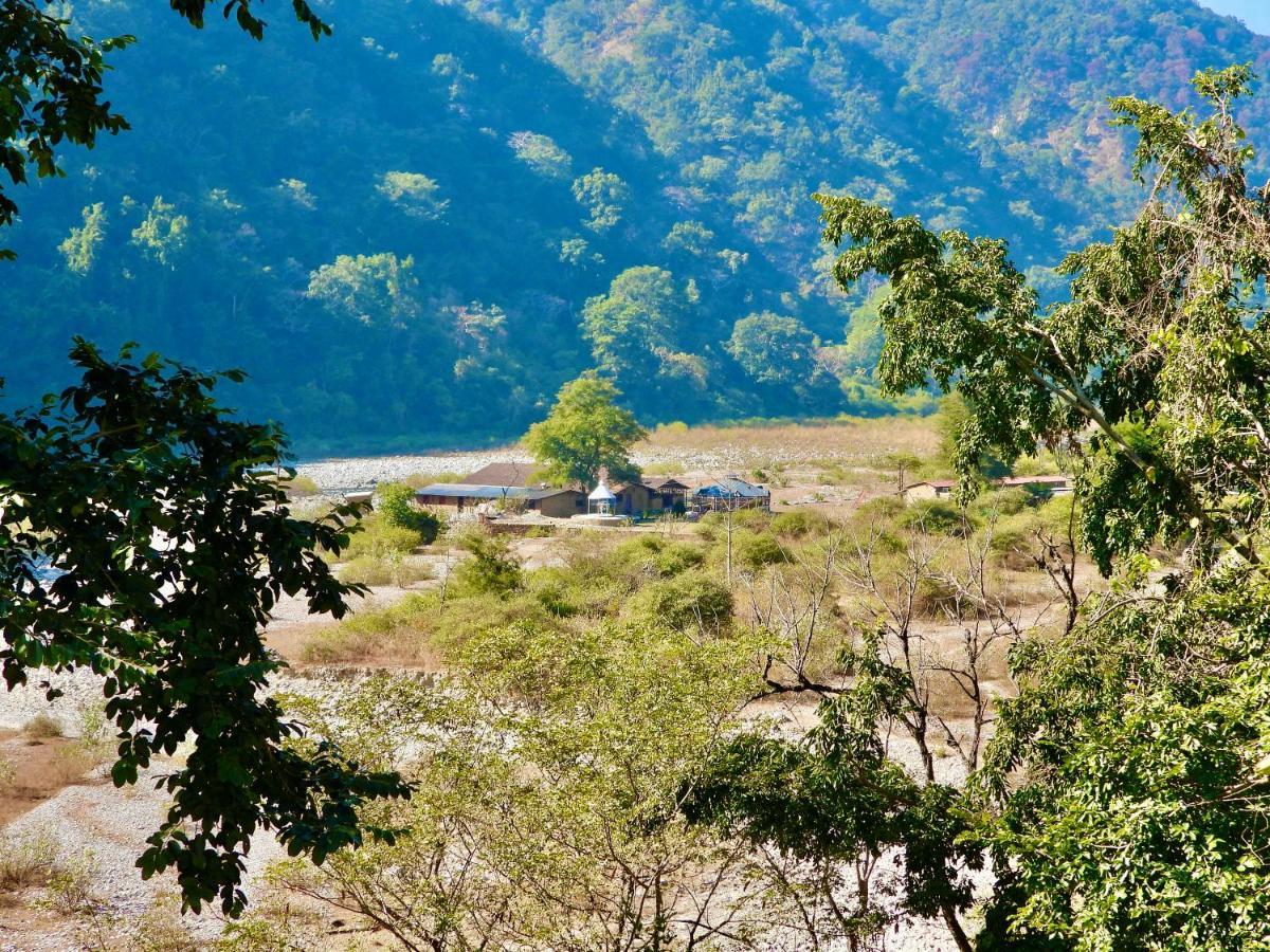 Aura Wildlife Camp And Resorts Marchula Exterior photo